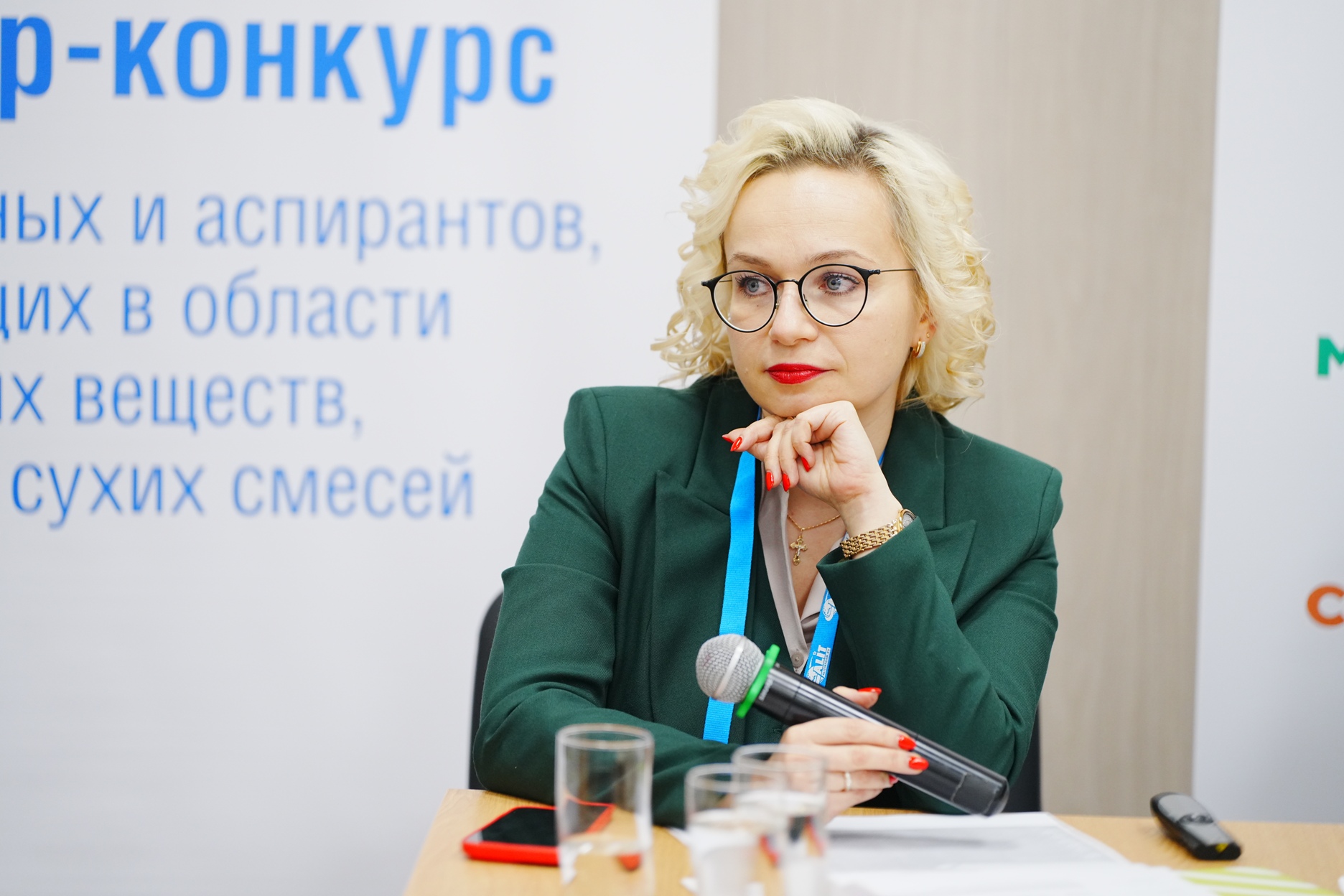 В ходе круглого стола "Строительной газеты" Дарья Мартынкина представила доклад «Обеспечение устойчивого развития цементной отрасли ЕАЭС на фоне растущих объемов импорта»